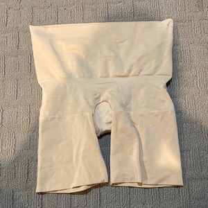 Assets By Spanx Cream Shapewear